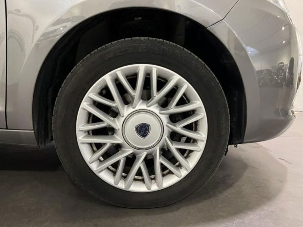 Lancia Ypsilon usata a Padova (11)