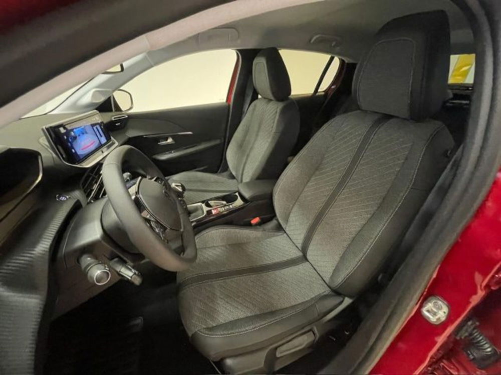 Peugeot 208 nuova a Torino (13)