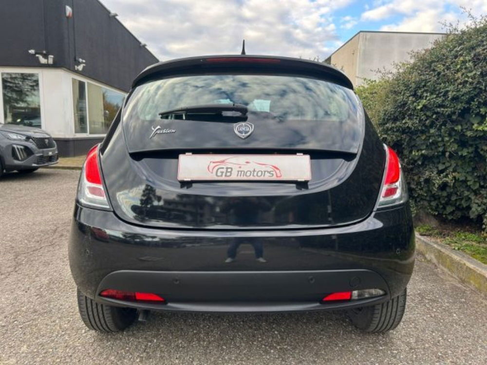 Lancia Ypsilon usata a Bologna (4)