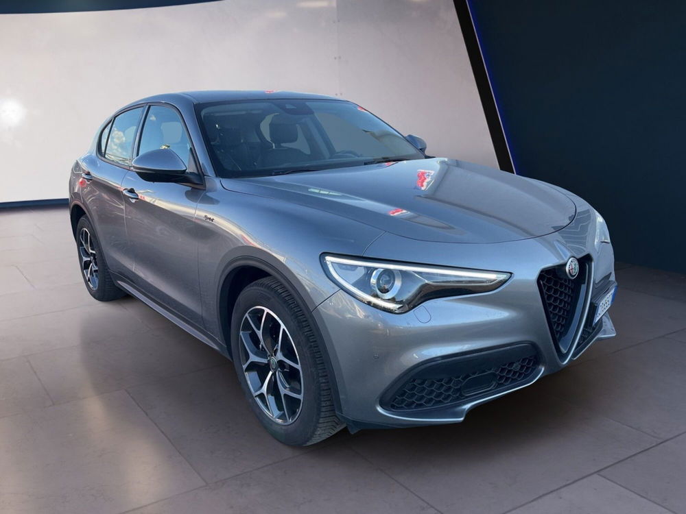 Alfa Romeo Stelvio usata a Torino (3)