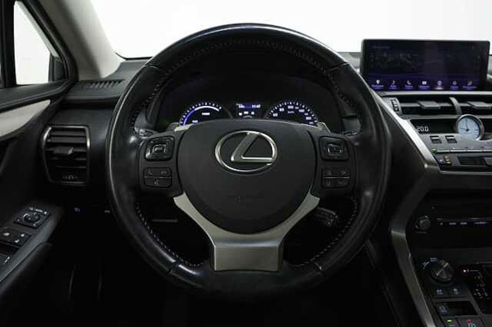 Lexus NX usata a Como (5)