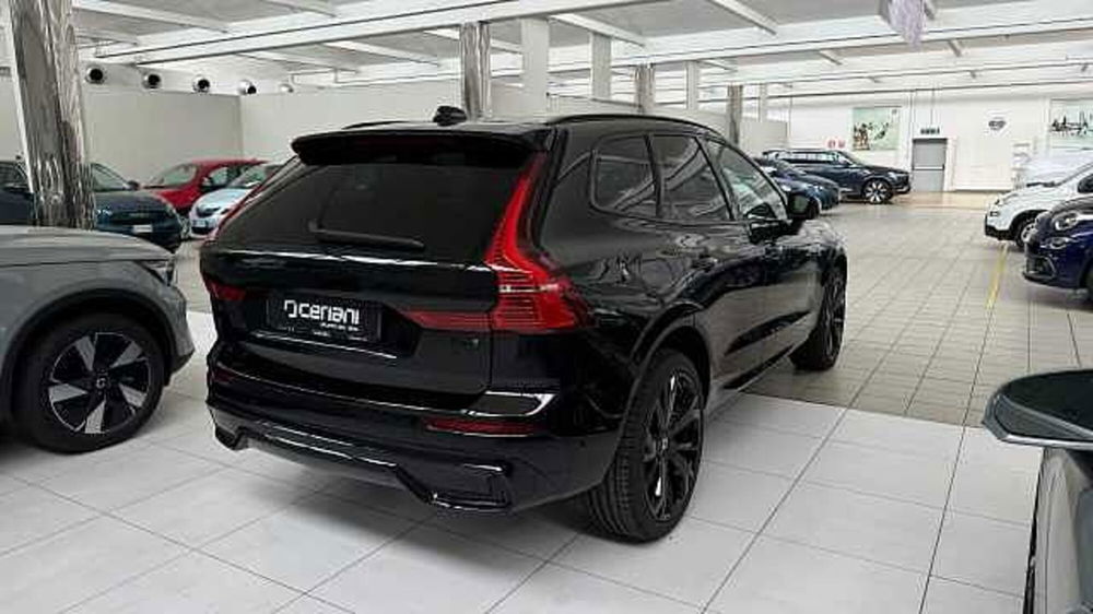 Volvo XC60 nuova a Milano (3)