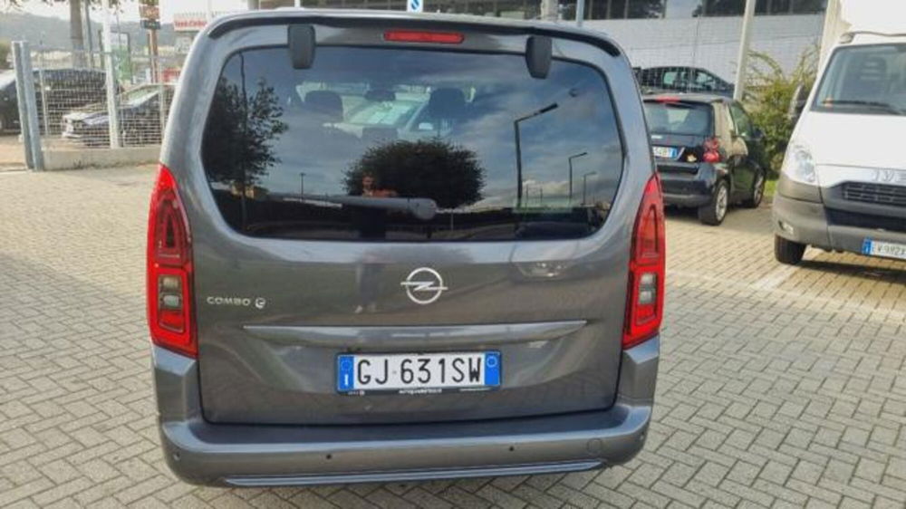 Opel Combo-e Life usata a Savona (8)