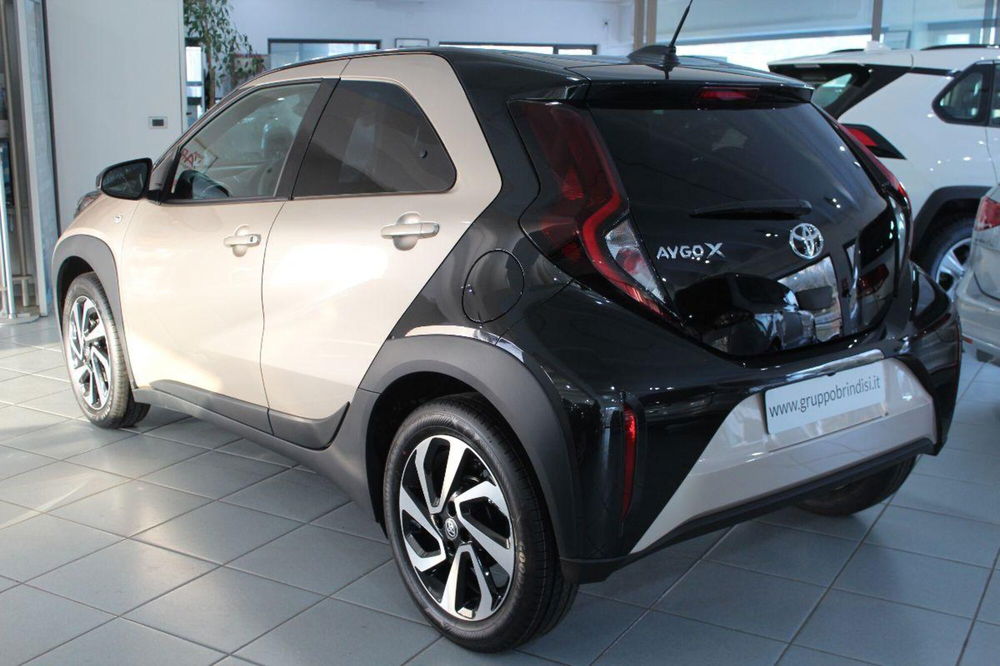 Toyota Aygo X nuova a Potenza (6)