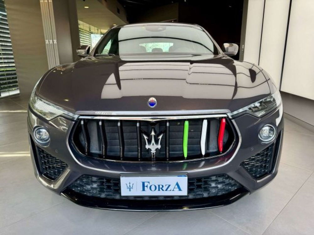 Maserati Levante usata a Torino (2)