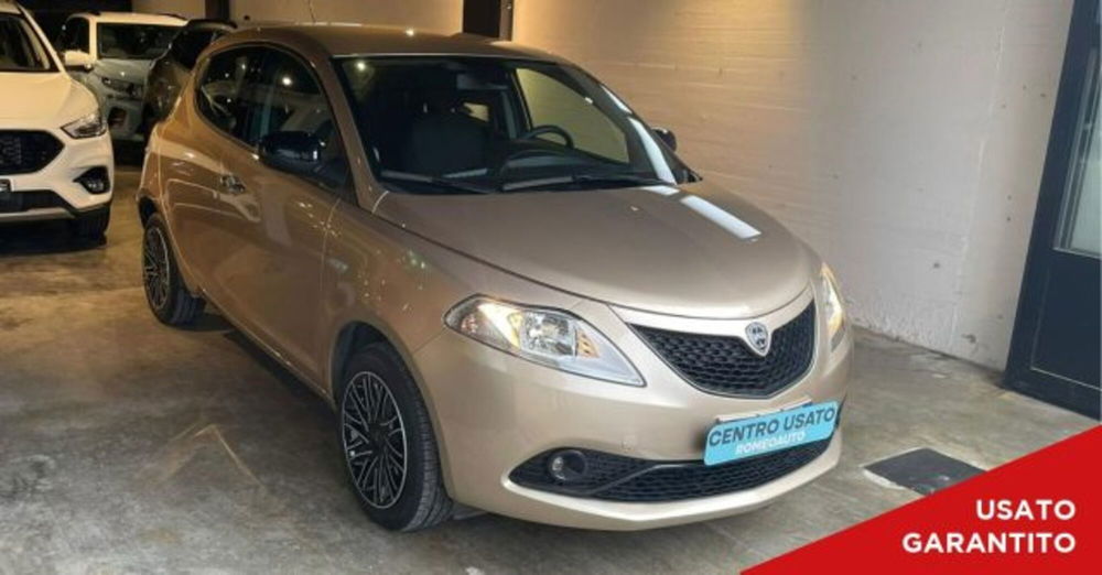 Lancia Ypsilon usata a Perugia (2)