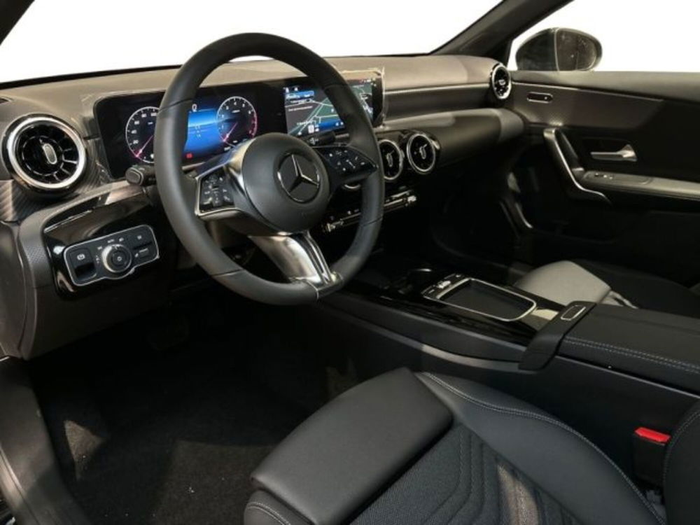 Mercedes-Benz Classe A nuova a Bologna (11)