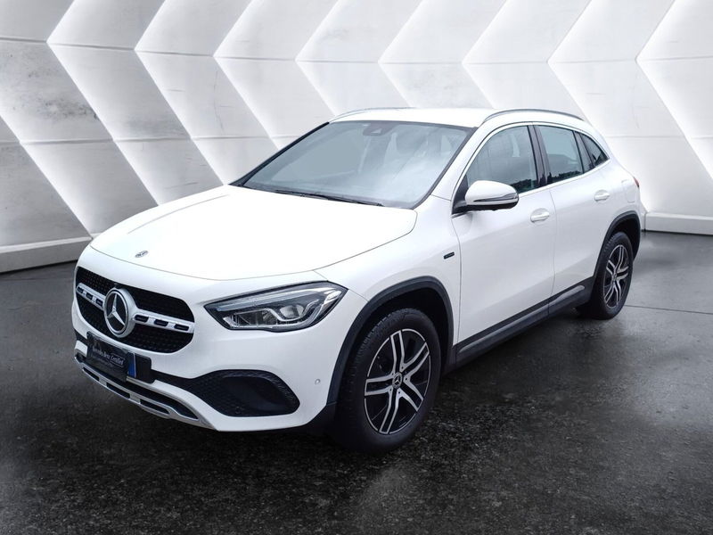 Mercedes-Benz GLA SUV 250 e EQ-Power Automatic Sport del 2021 usata