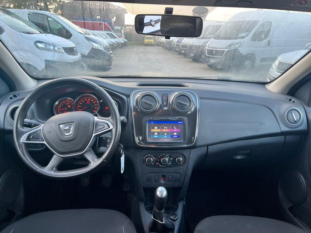 Dacia Sandero usata a Milano (16)