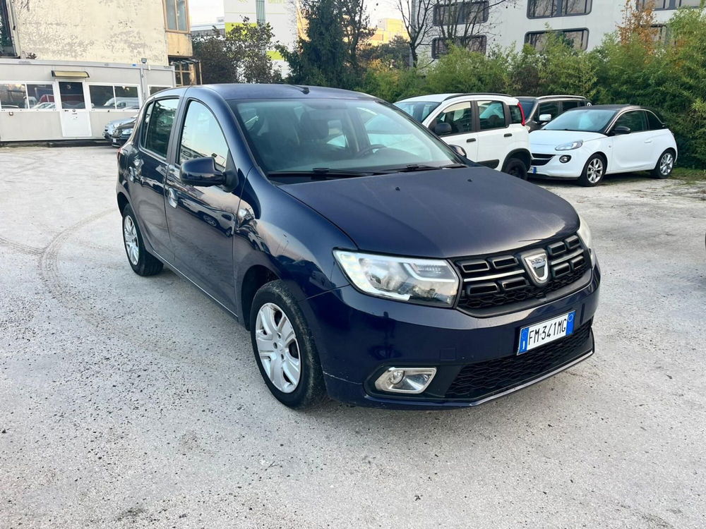 Dacia Sandero usata a Milano (3)