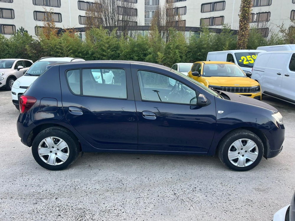 Dacia Sandero usata a Milano (5)