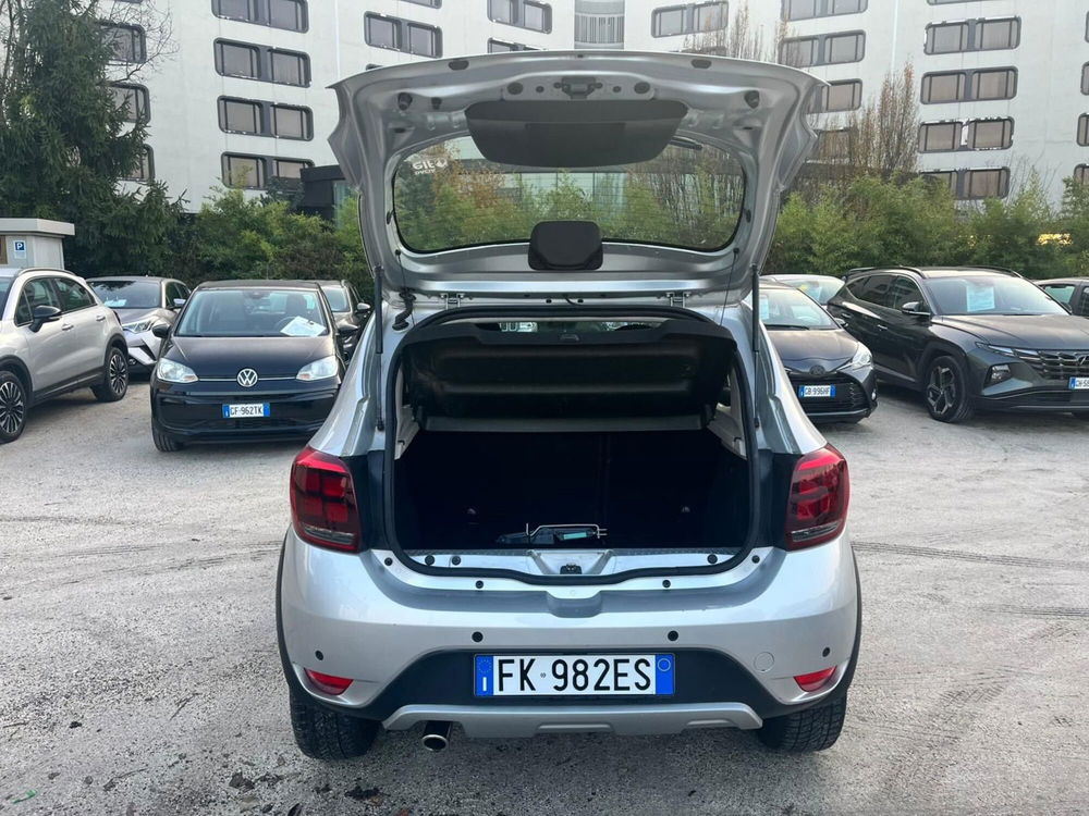 Dacia Sandero usata a Milano (10)