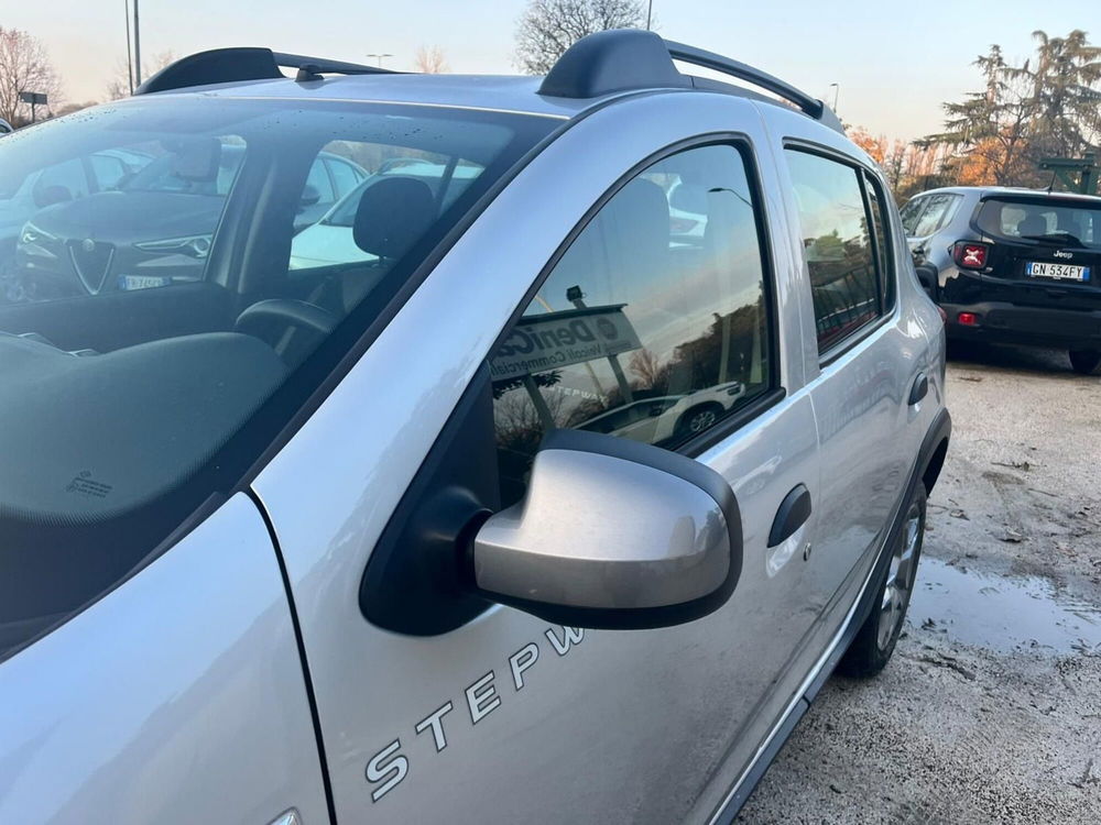 Dacia Sandero usata a Milano (4)