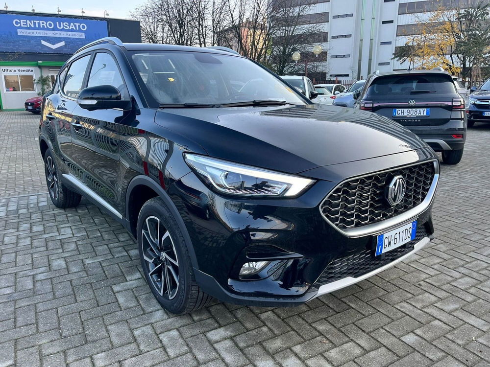 Mg ZS (2021-->) nuova a Milano (3)