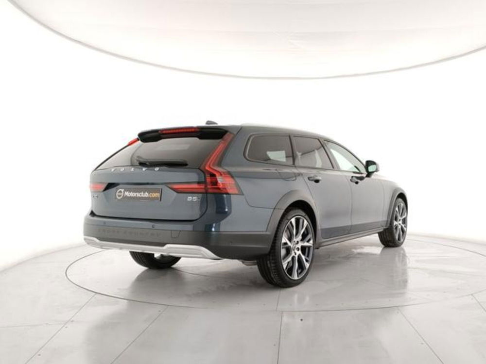 Volvo V90 Cross Country nuova a Modena (5)