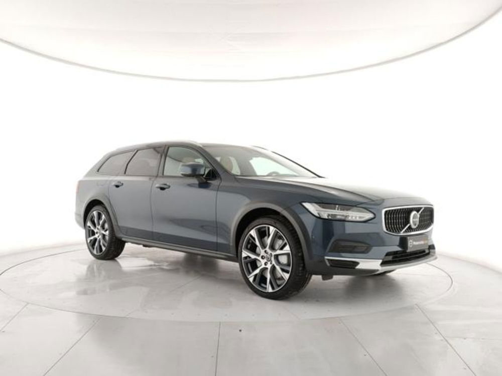 Volvo V90 Cross Country nuova a Modena (6)