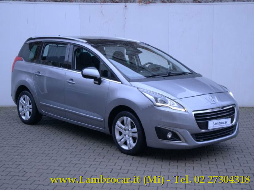 Peugeot 5008 usata a Milano