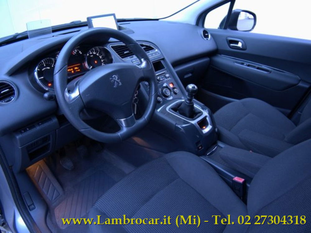 Peugeot 5008 usata a Milano (3)