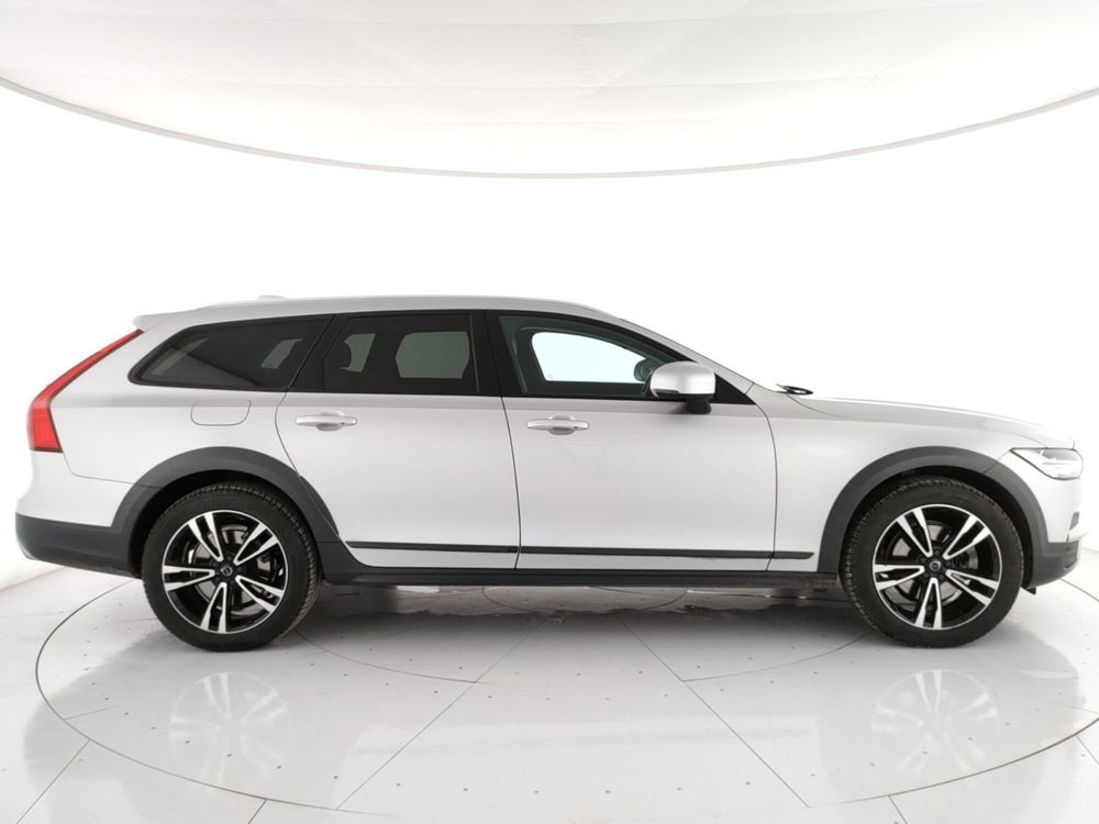 Volvo V90 Cross Country usata a Roma (3)