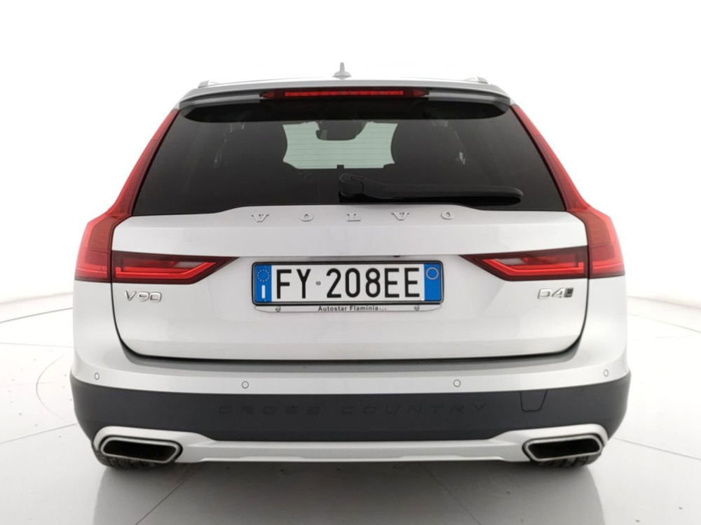 Volvo V90 Cross Country usata a Roma (4)