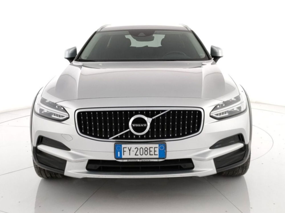 Volvo V90 Cross Country usata a Roma (5)