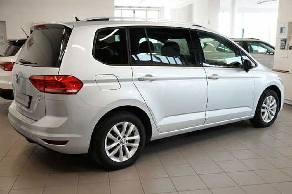 Volkswagen Touran usata a Rovigo (8)