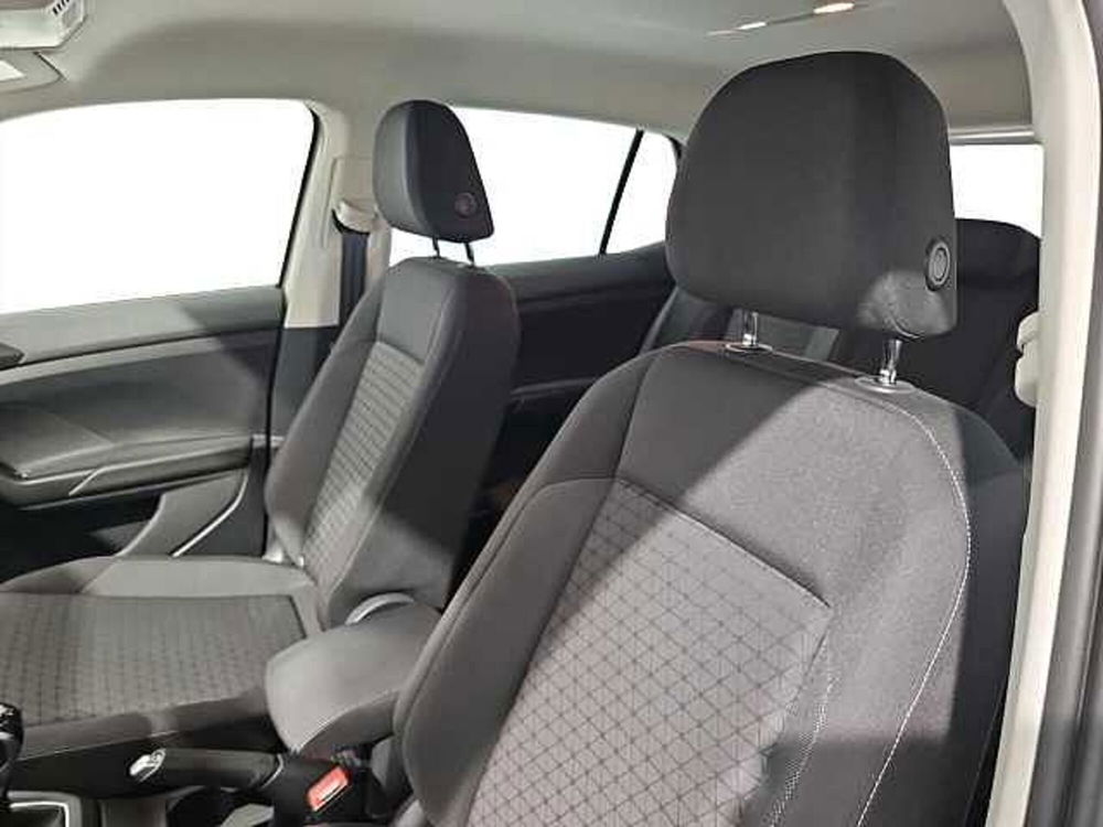 Volkswagen T-Cross usata a Lecco (13)