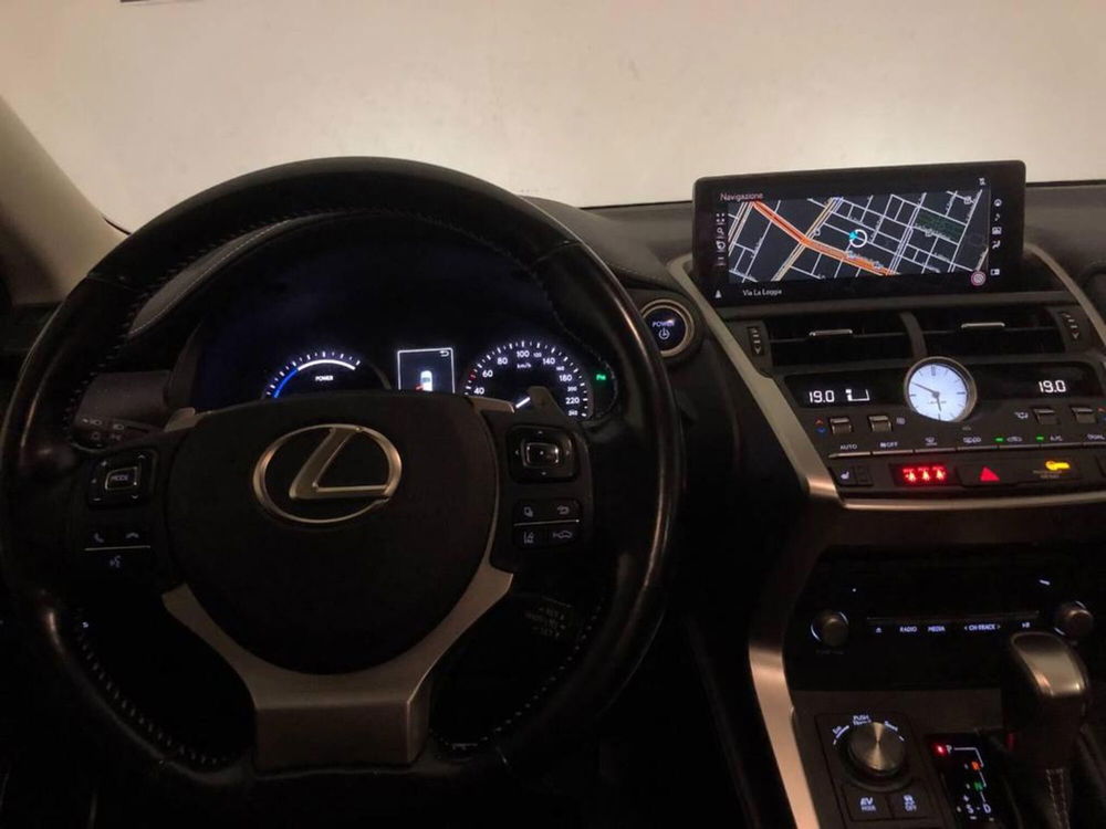 Lexus NX usata a Torino (11)