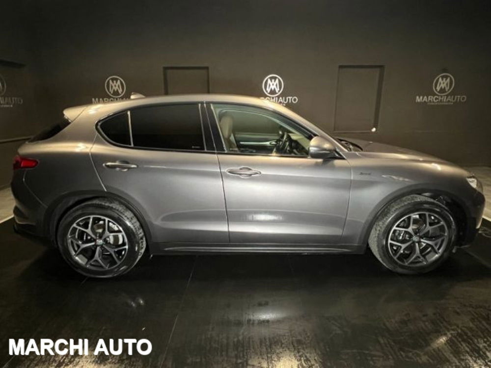 Alfa Romeo Stelvio usata a Perugia (4)