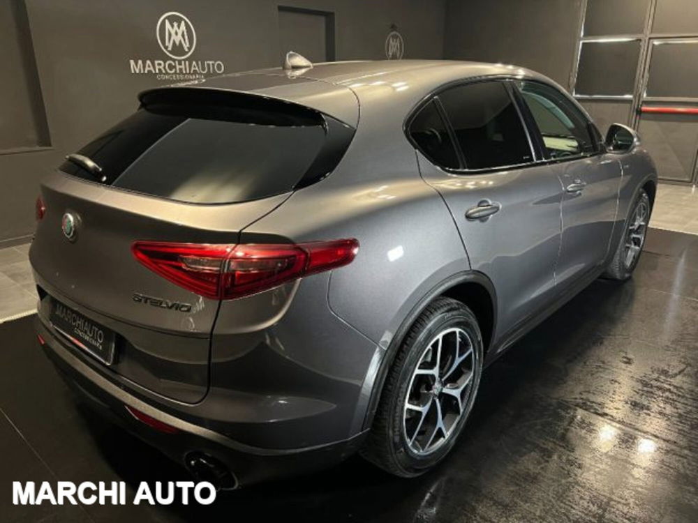 Alfa Romeo Stelvio usata a Perugia (5)