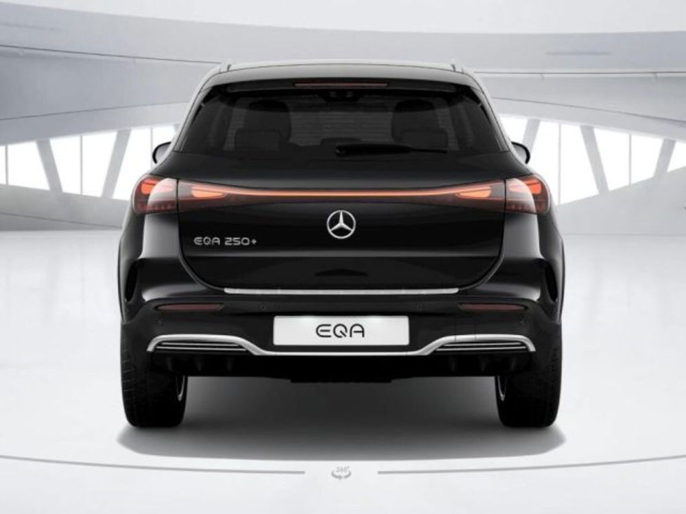 Mercedes-Benz EQA nuova a Verona (4)