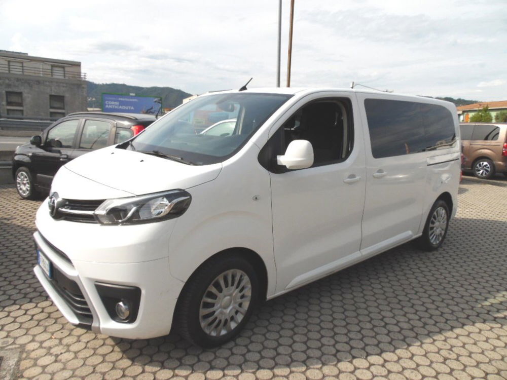 Toyota Proace Verso usata a La Spezia (17)