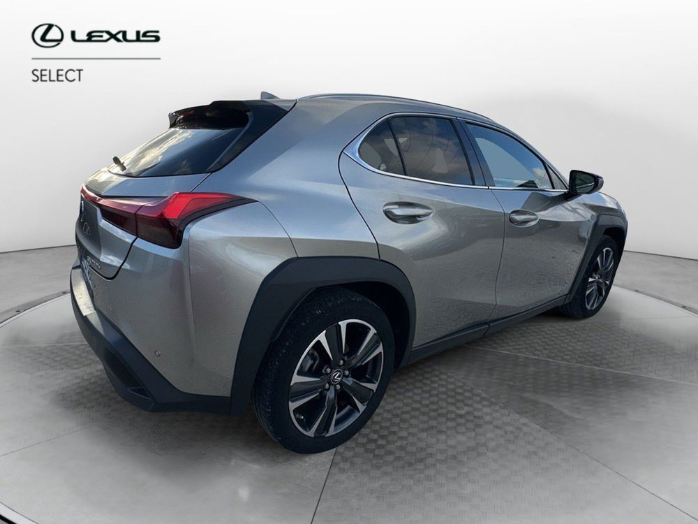 Lexus UX usata a Ragusa (3)