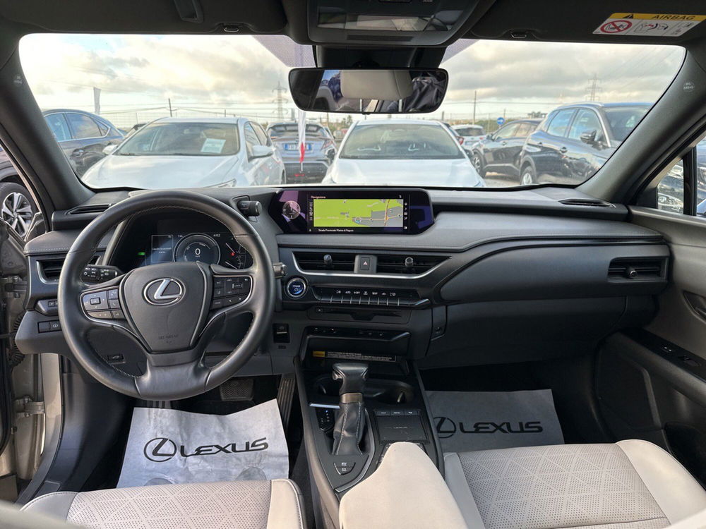 Lexus UX usata a Ragusa (9)