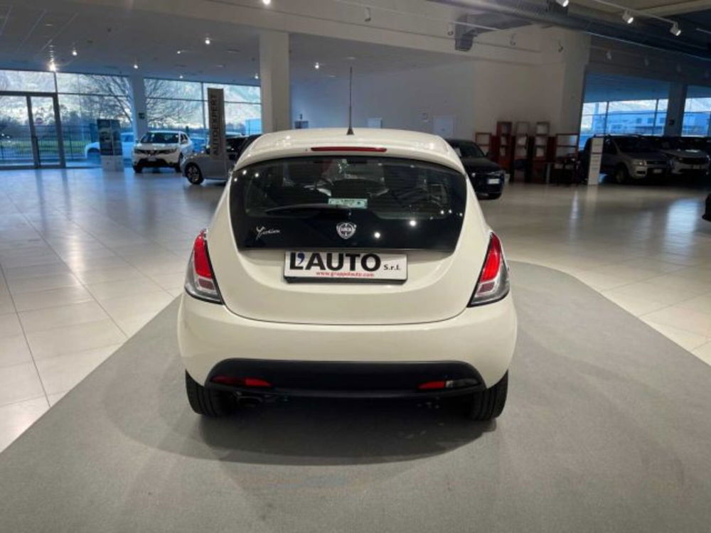 Lancia Ypsilon usata a Sondrio (4)