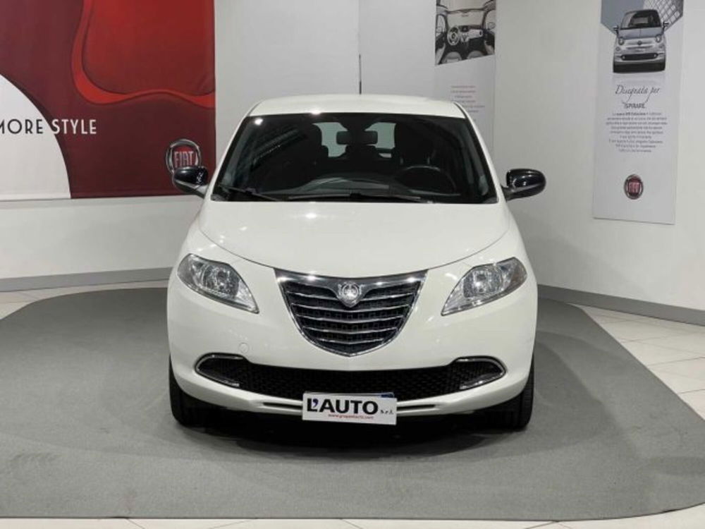 Lancia Ypsilon usata a Sondrio (8)