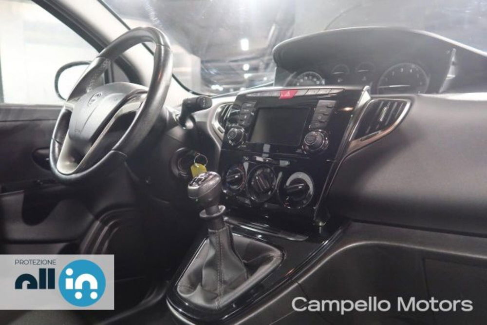 Lancia Ypsilon usata a Venezia (13)