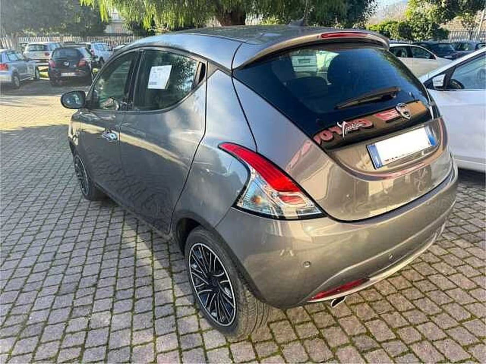 Lancia Ypsilon usata a Napoli (3)