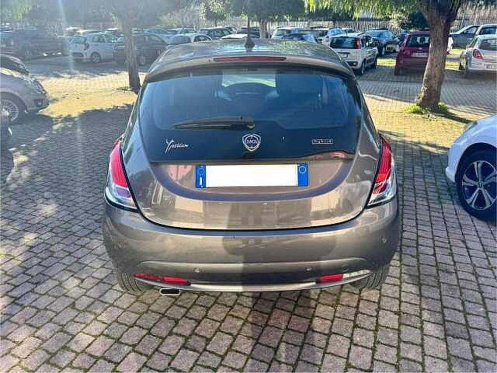 Lancia Ypsilon usata a Napoli (4)