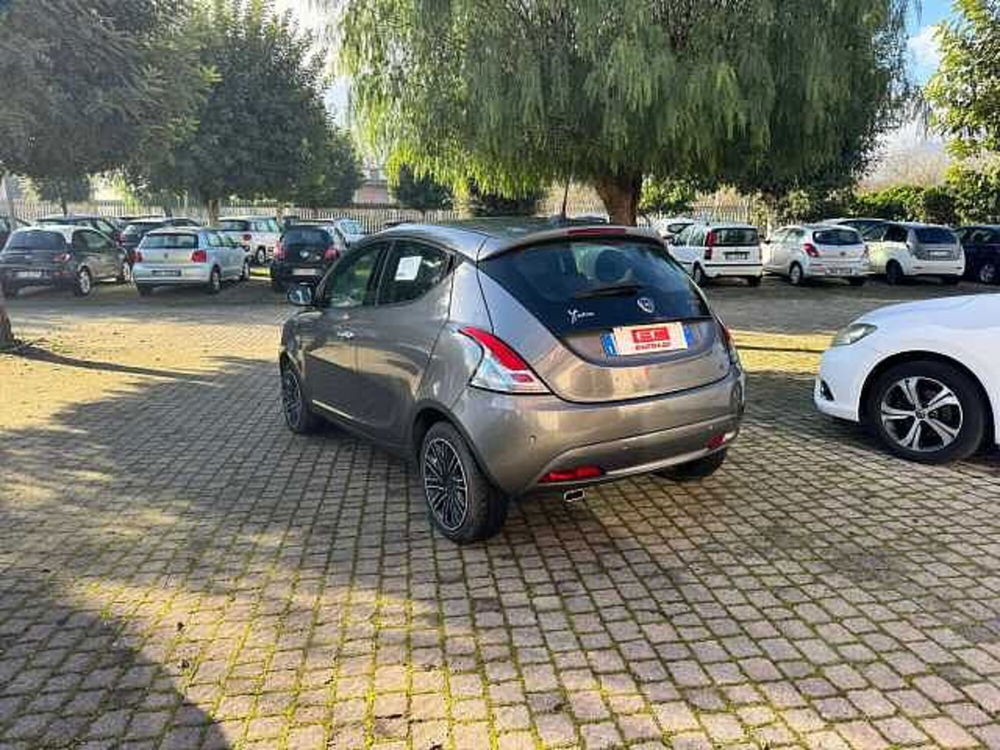 Lancia Ypsilon usata a Napoli (4)