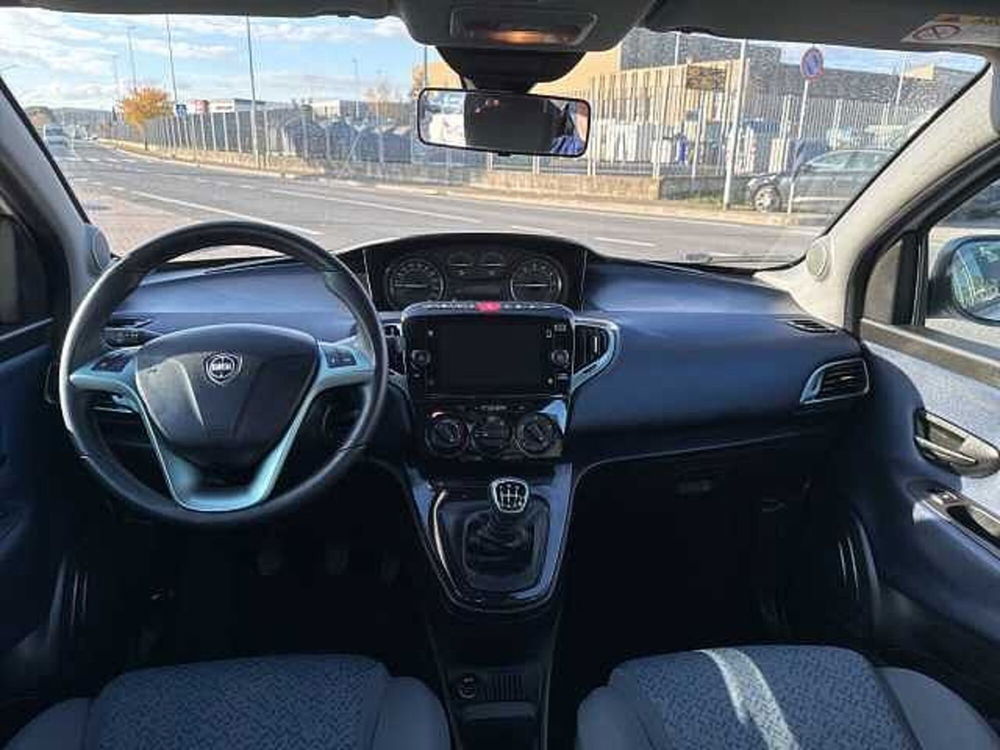 Lancia Ypsilon usata a Siena (12)