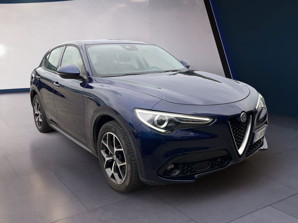 Alfa Romeo Stelvio usata a Torino (2)