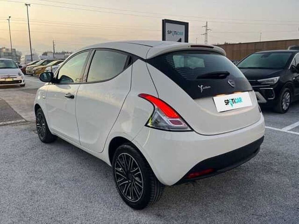 Lancia Ypsilon usata a Ravenna (6)