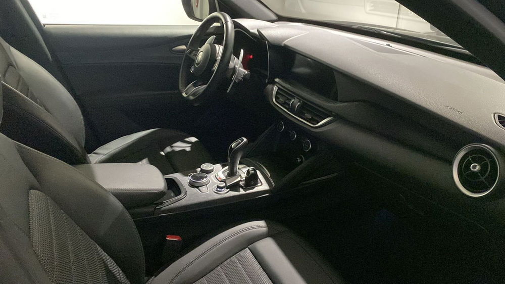 Alfa Romeo Stelvio usata a Bergamo (20)