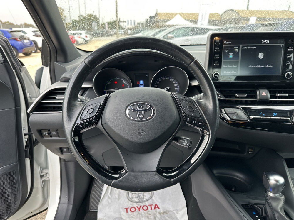 Toyota Toyota C-HR usata a Ragusa (10)