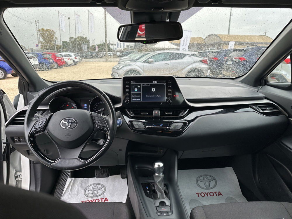 Toyota Toyota C-HR usata a Ragusa (9)