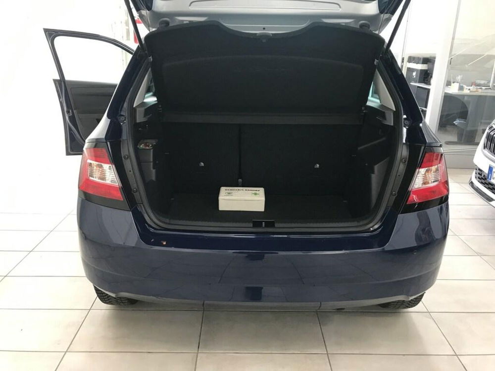 Skoda Fabia usata a Milano (14)