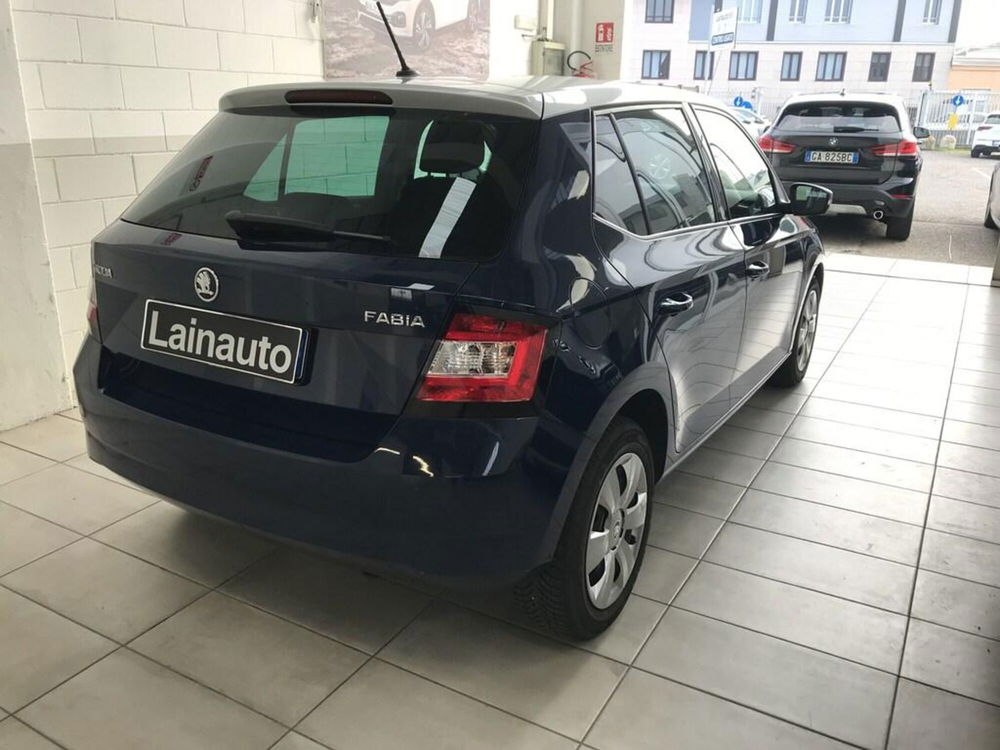 Skoda Fabia usata a Milano (4)