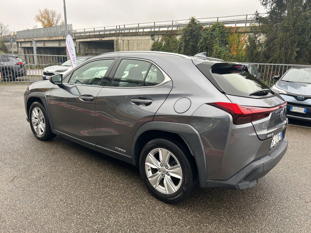 Lexus UX usata a Piacenza (4)