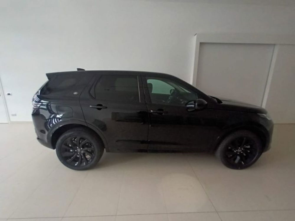 Land Rover Discovery Sport nuova a Cuneo (5)